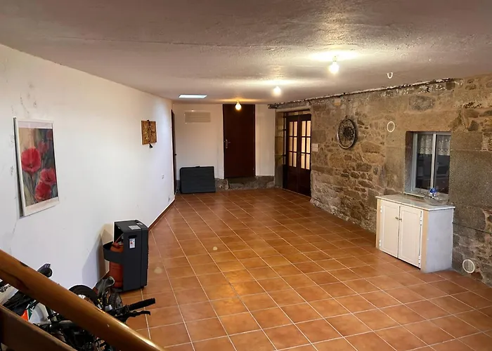Casa De Aldea Cerca De - Minortos *